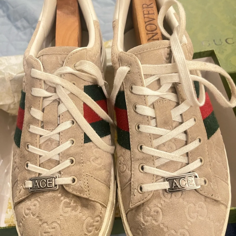 Authentic Gucci Beige Suede ACE Sneakers with Red & Green Web! Beautiful 7.5 GU